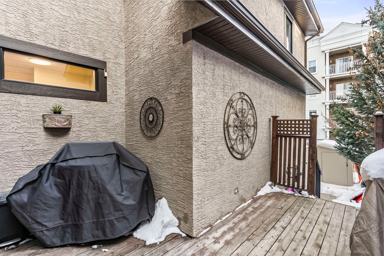 19 Tom Hoppe Mews SW