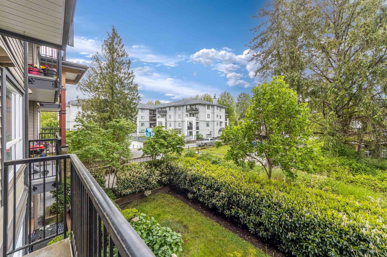 208-12075 Edge Street, Maple Ridge