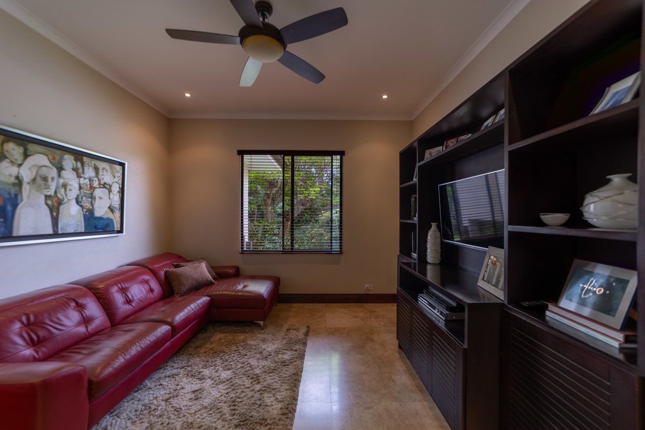 City Family Home, Escazu, San Jose