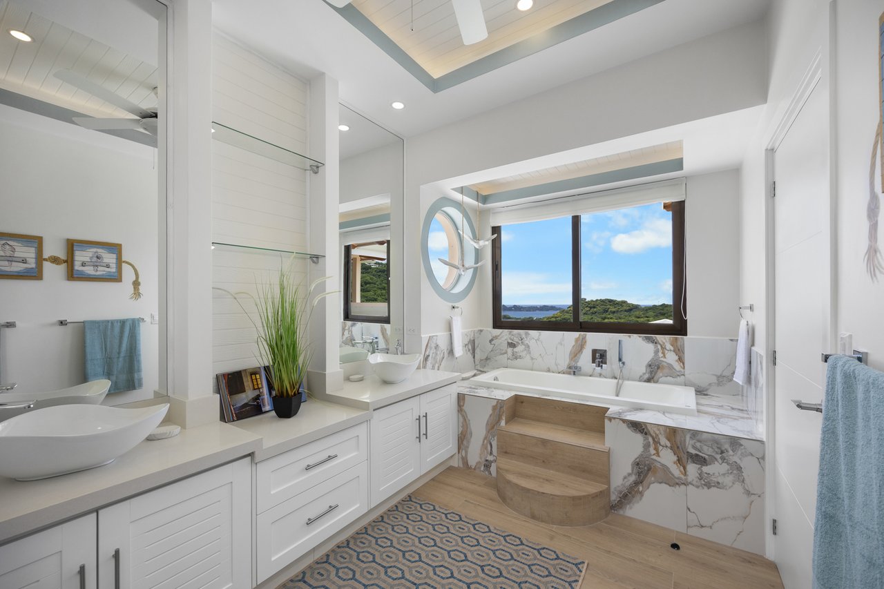 Ocean View Elevator Estate, Flamingo, Guanacaste