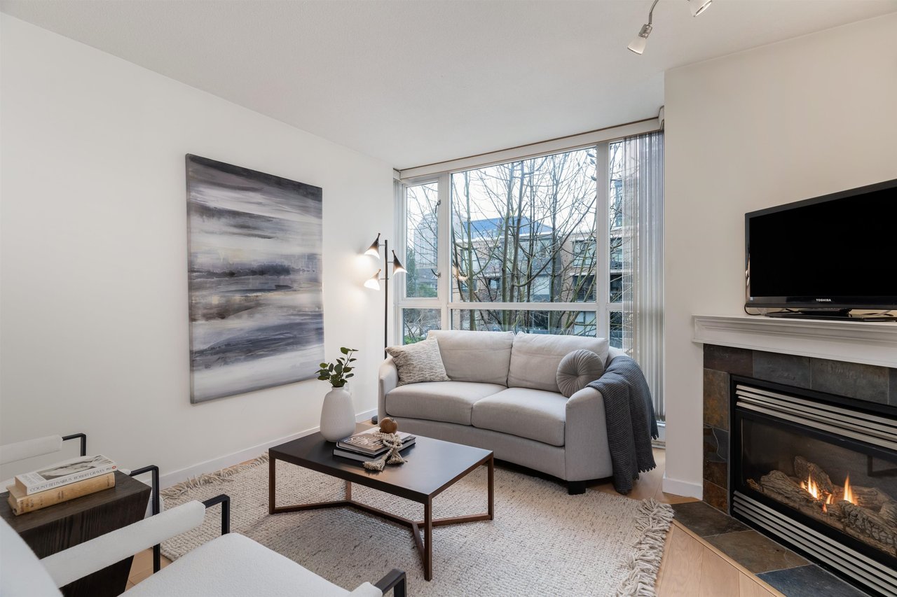 310-1425 W 6th Ave