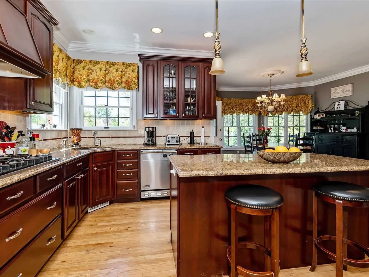 5 Things to Consider before Selling your Home