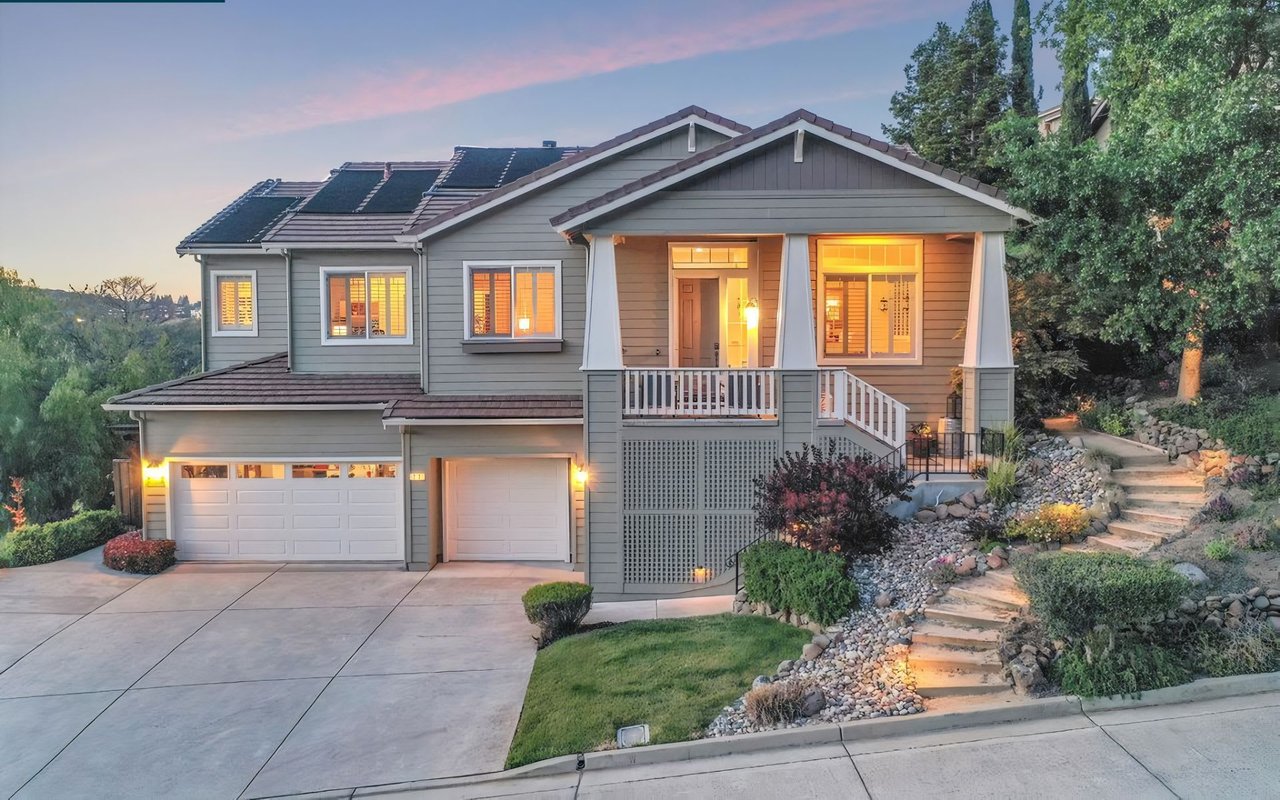 What Does Homeowners Insurance Cover?