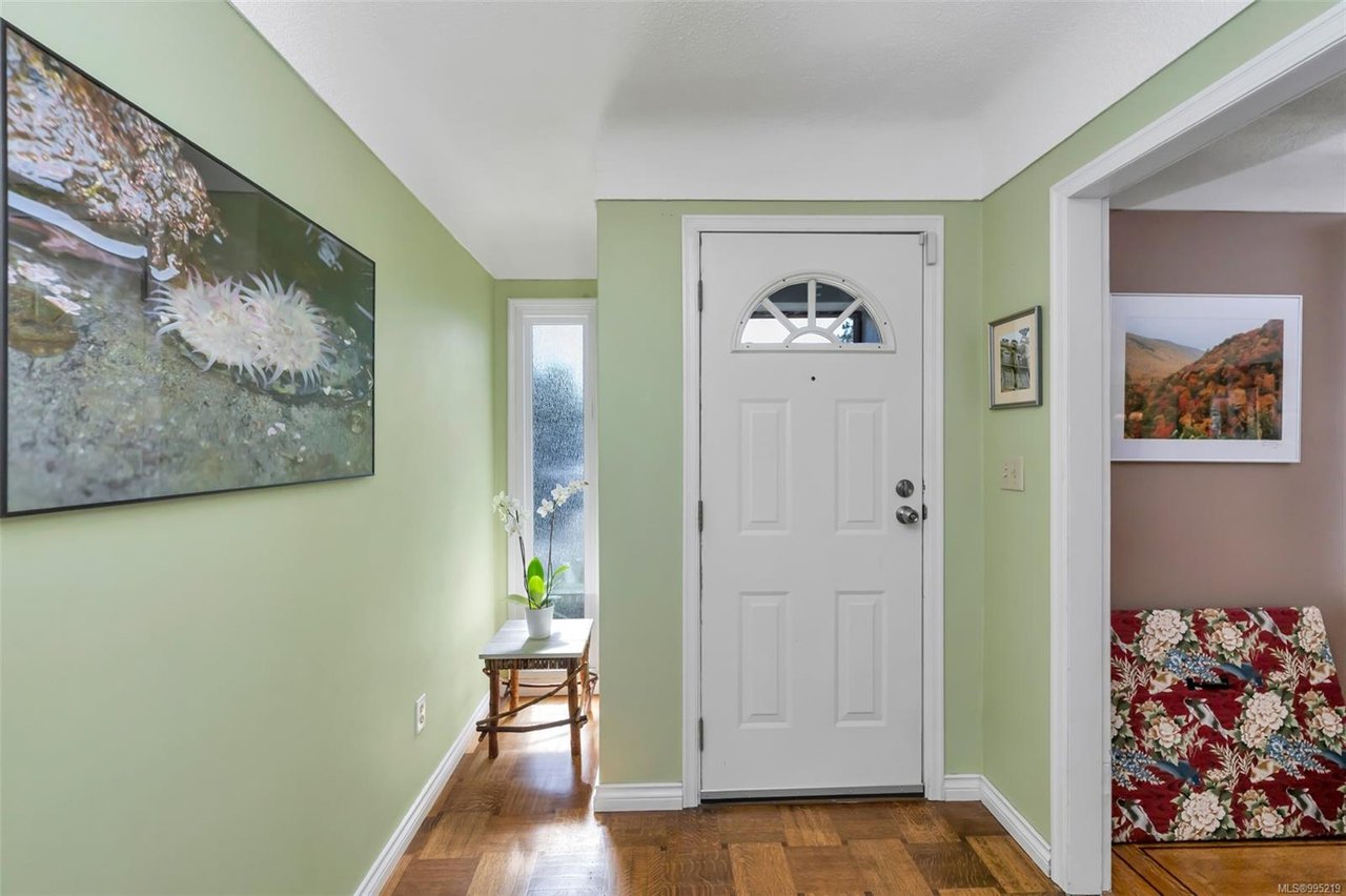 36 Tovey Cres, View Royal