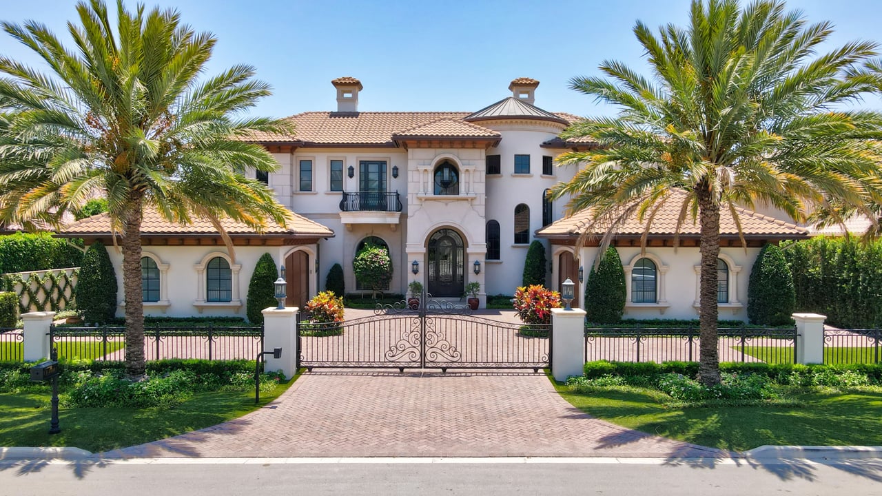 Discovering Boca Raton's Neighborhood Gems