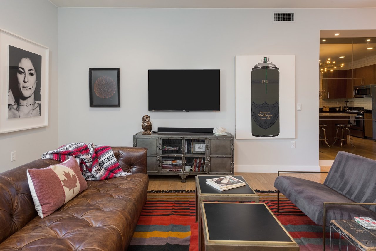 Modern 2 Bedroom/ 2 bath at the Metropol