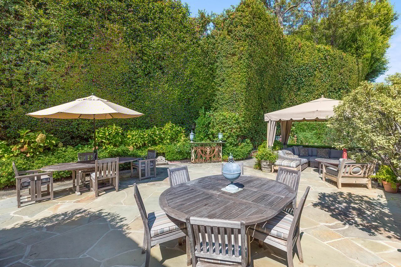 BRENTWOOD ENGLISH COUNTRY ESTATE