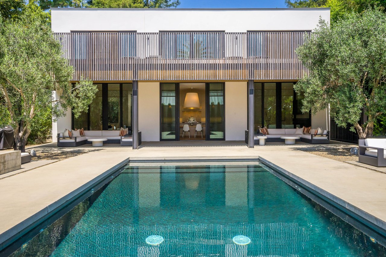 Modernist Oasis in St. Helena - SOLD