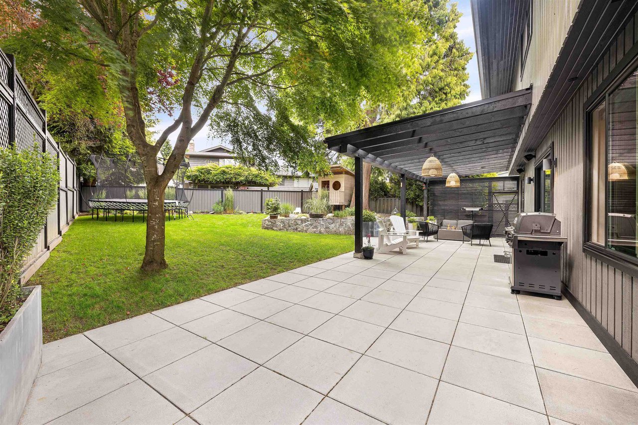2417 Weymouth Pl