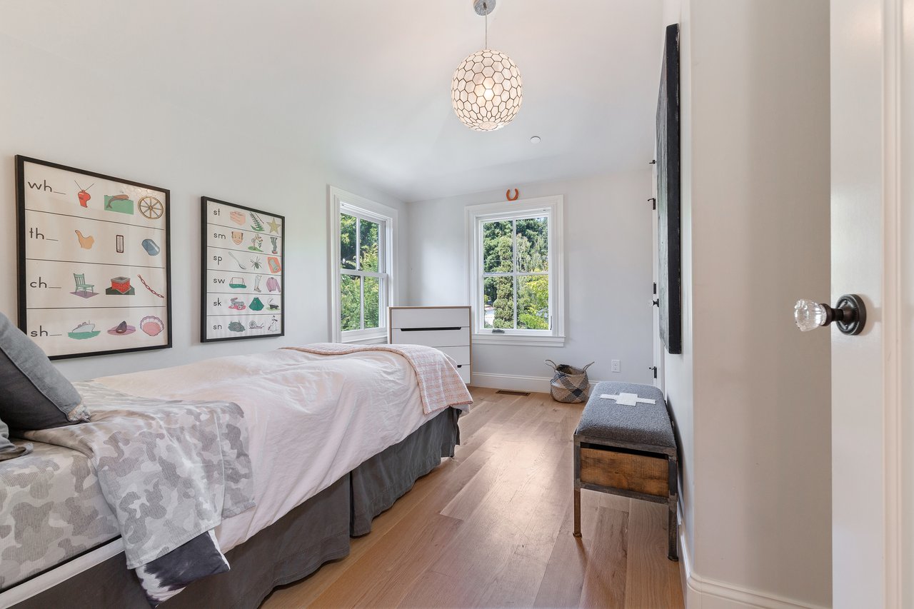 148 Elm Ave