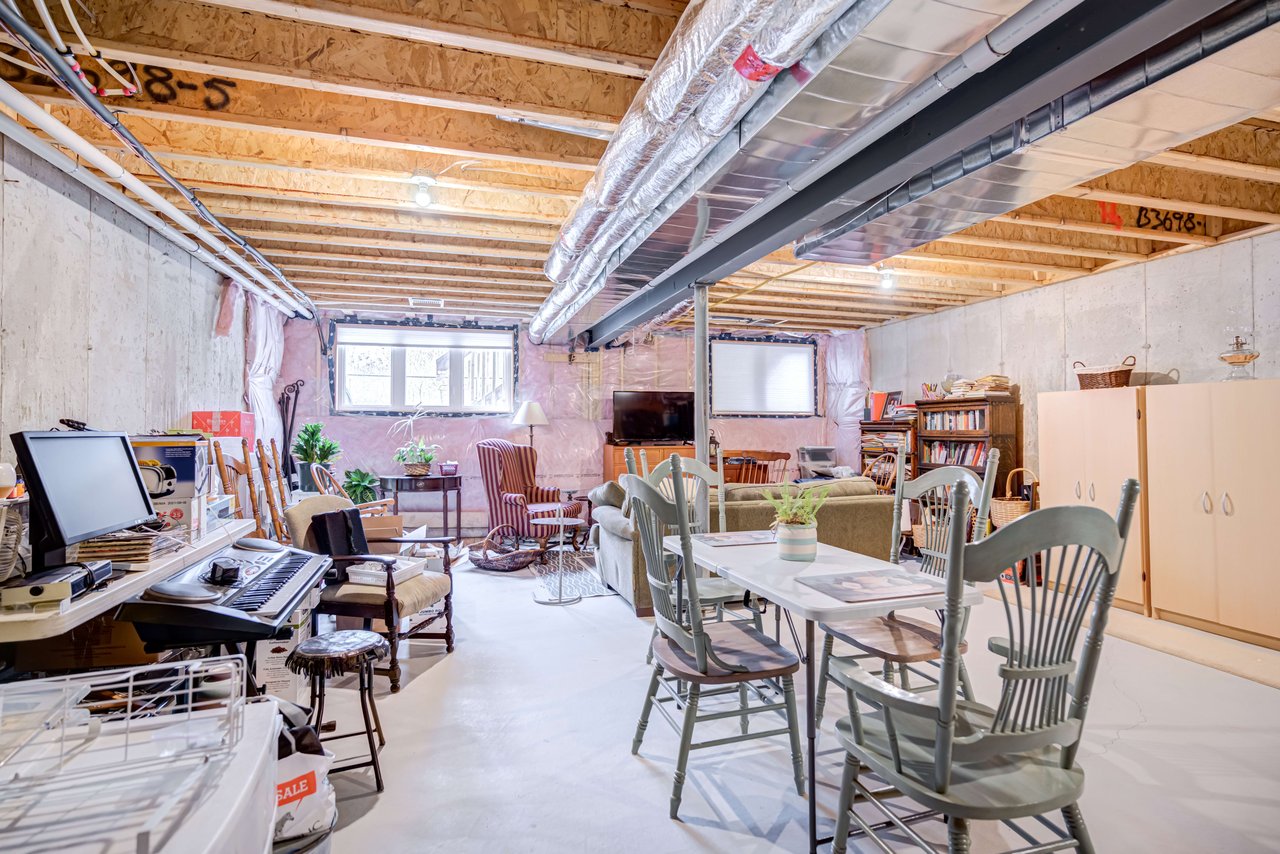 6 Dreamland Lane