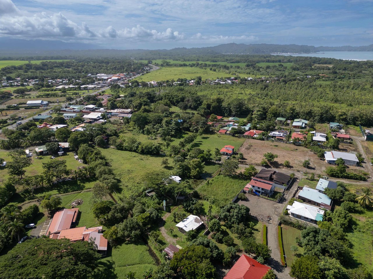 La Casona, 5 BDR Home Close To Quepos Town 