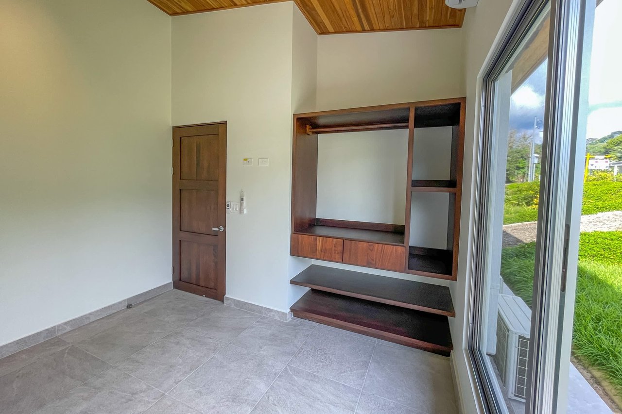 Low-Maintenance 3-Bedroom Villa with Pool & Peaceful Terraza in Villas Vista de la Montaña in Ojochal Costa Rica