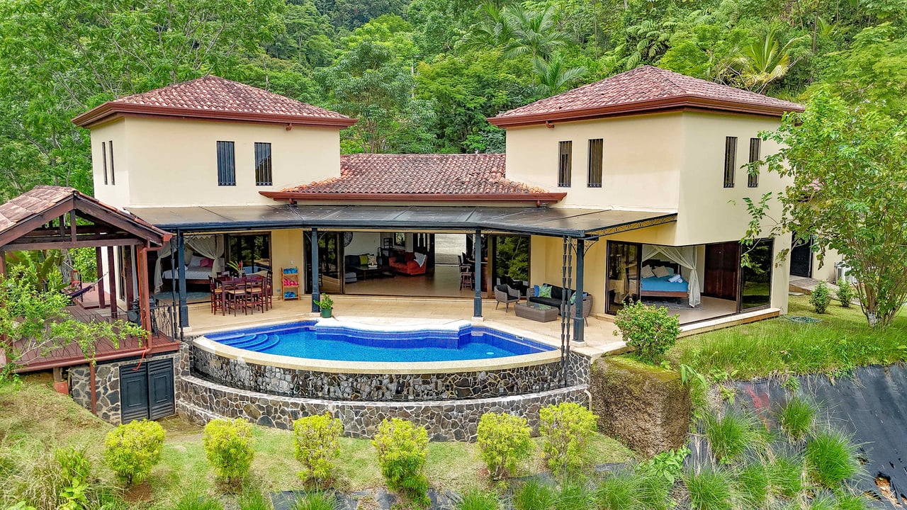 Multi-Home Luxury Estate, With Jungle, Mountain And Ocean Views, Private Waterfalls And Orchards On 71 Acres In Gated Community!