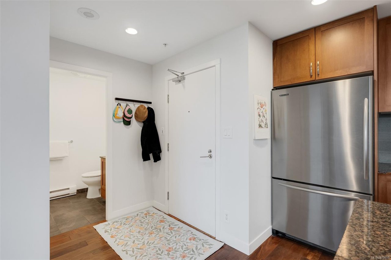 201-788 Humboldt St
