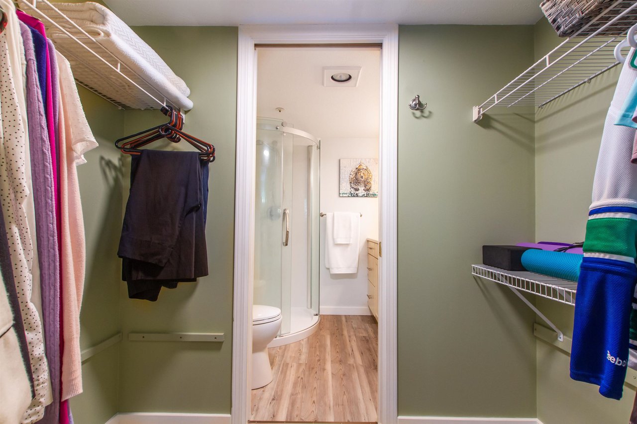 E103-40180 Willow Cres