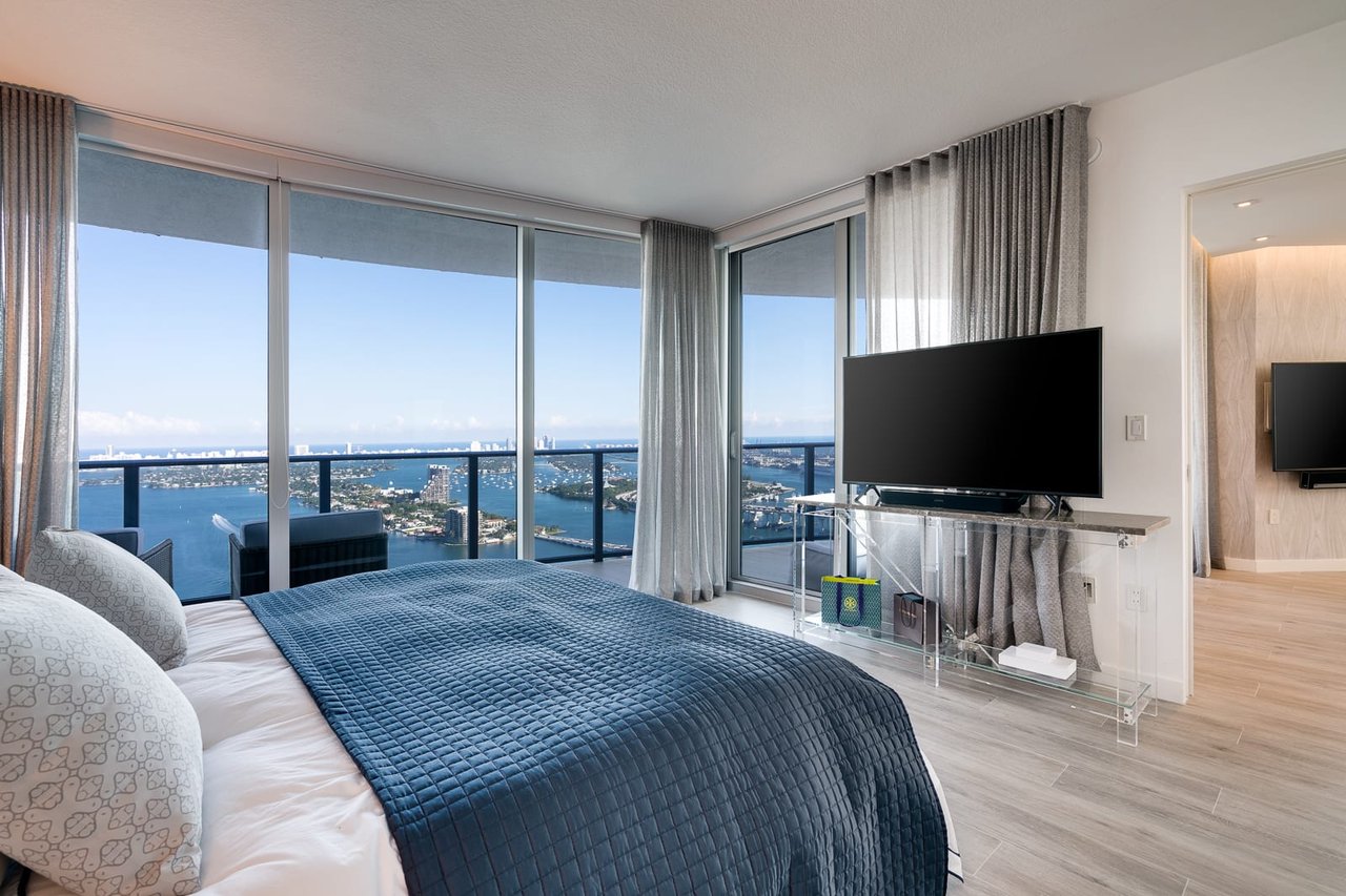 Aria on the Bay | Edgewater
