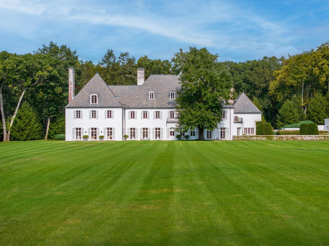 An ‘Unusually Large’ Connecticut Estate Lists for $25.5 Million