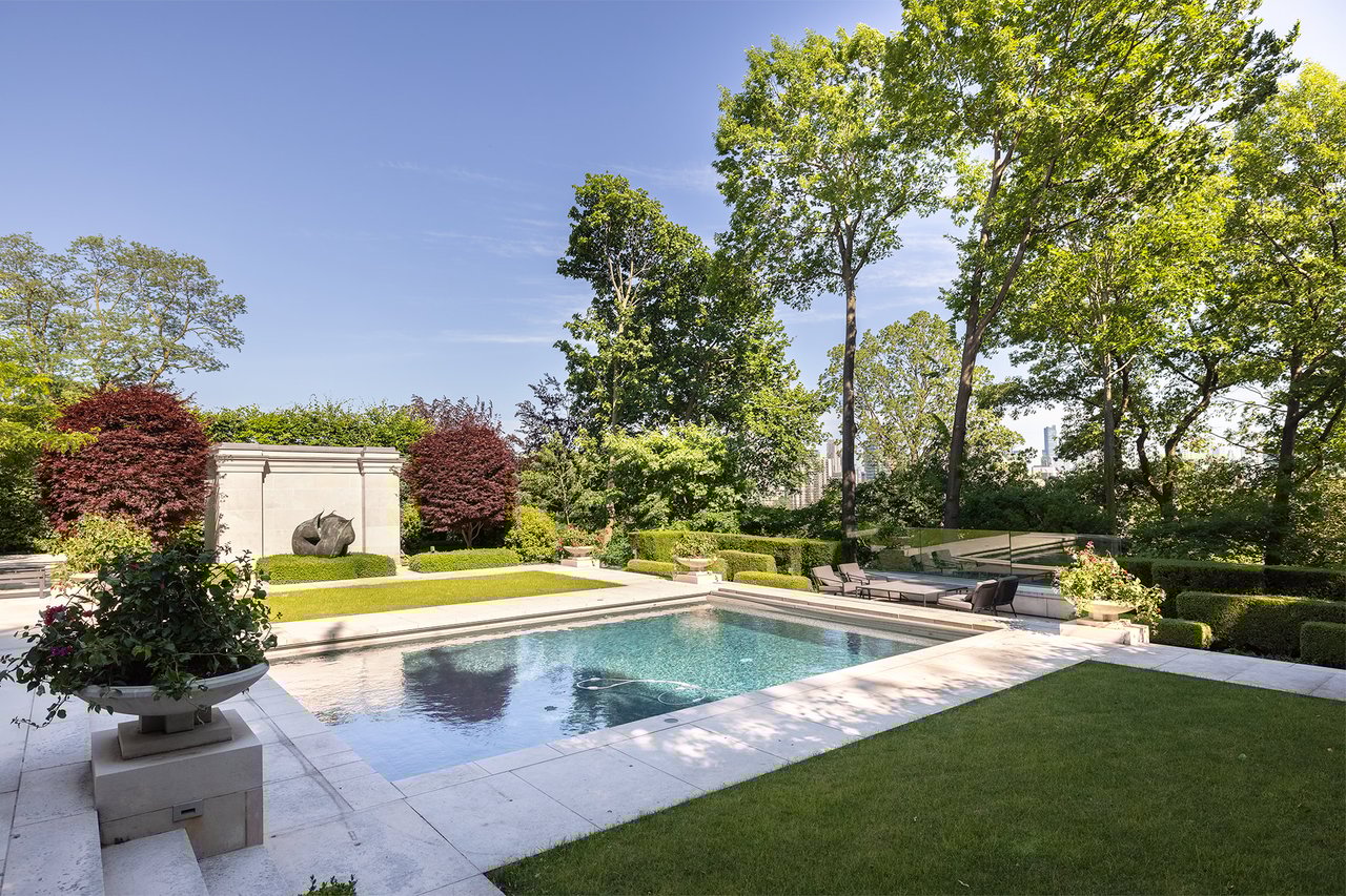 Casa Loma Estate