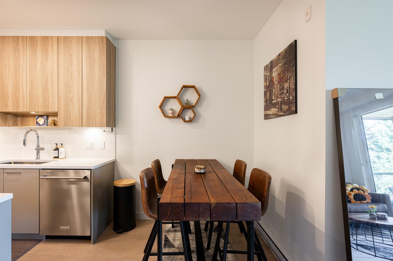 412-7588 16th St