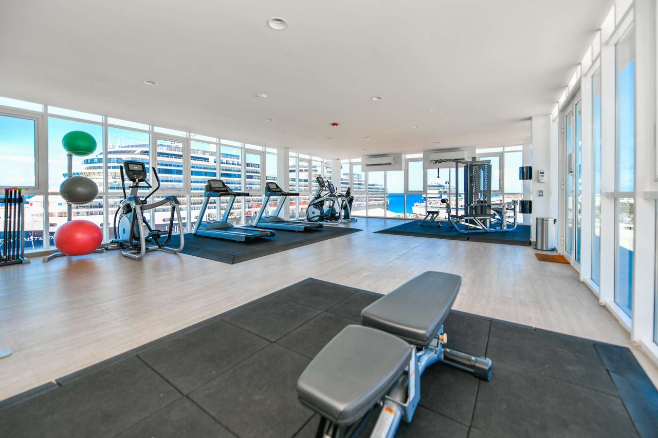 Harbour House 602 S