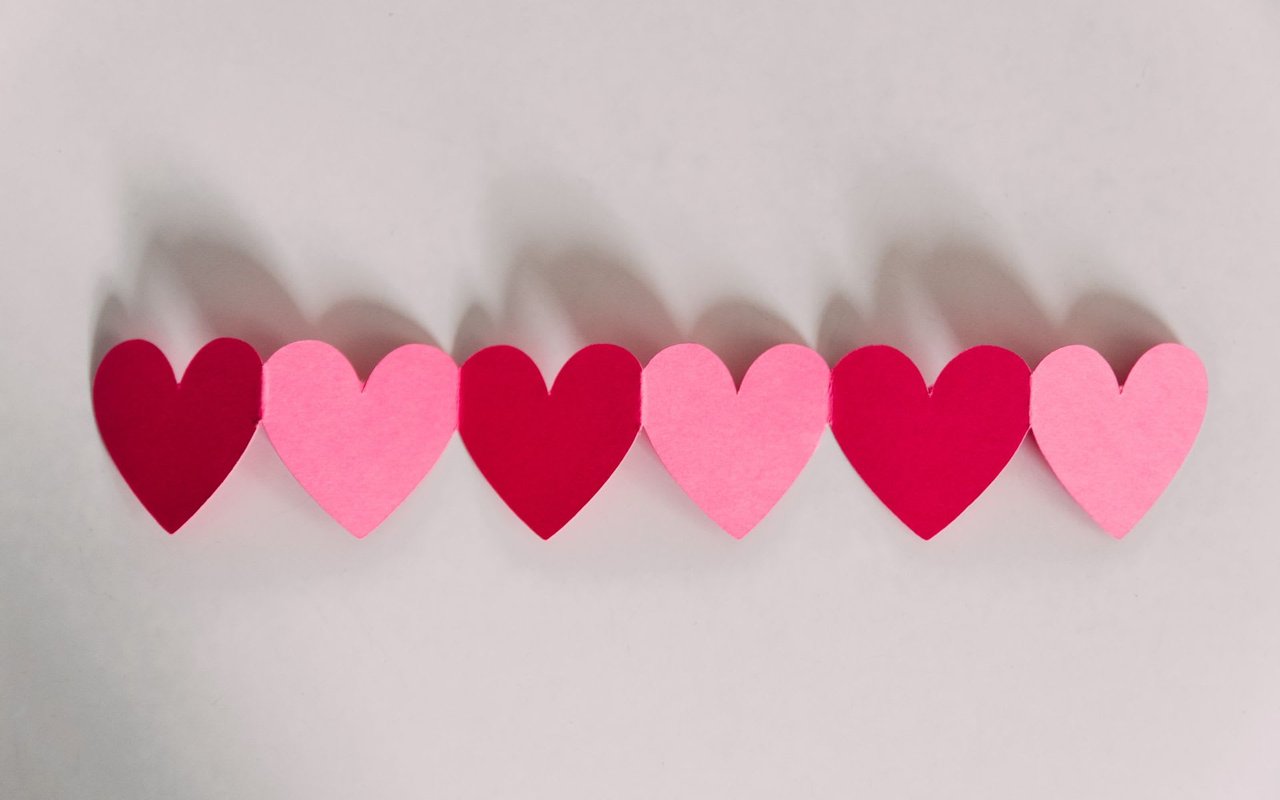9 WAYS TO SHOW YOUR HOME LOVE