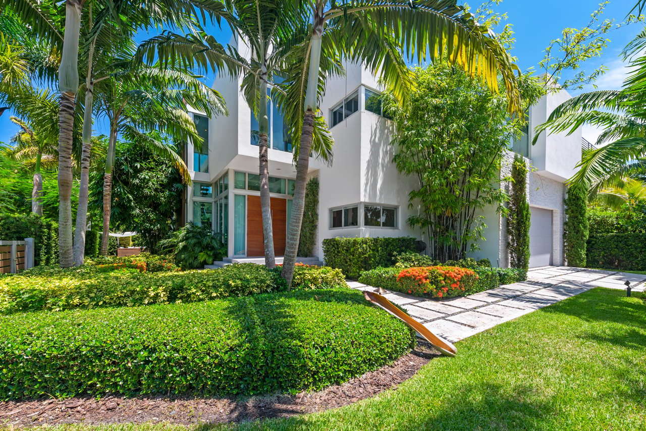 Sold! One of the highest dry lot homes on Hibiscus Island Miami Beach