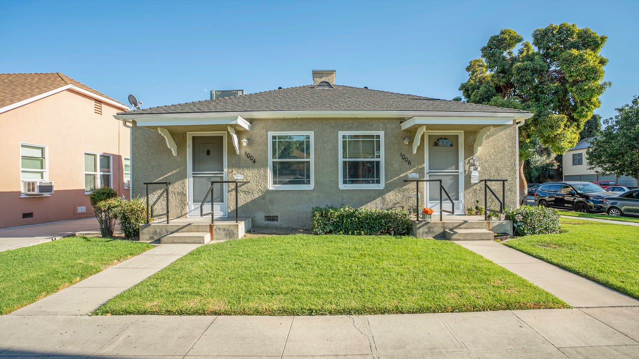 4-Plex in Prime Burbank Area with Great Upside Potential 