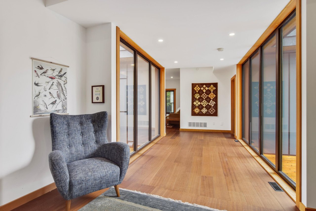 25 Sweetwater Pl