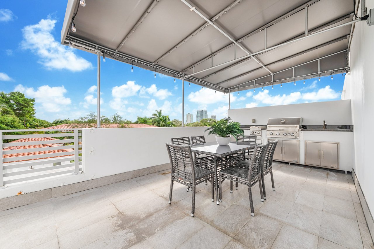 2949 Coconut Avenue # 4