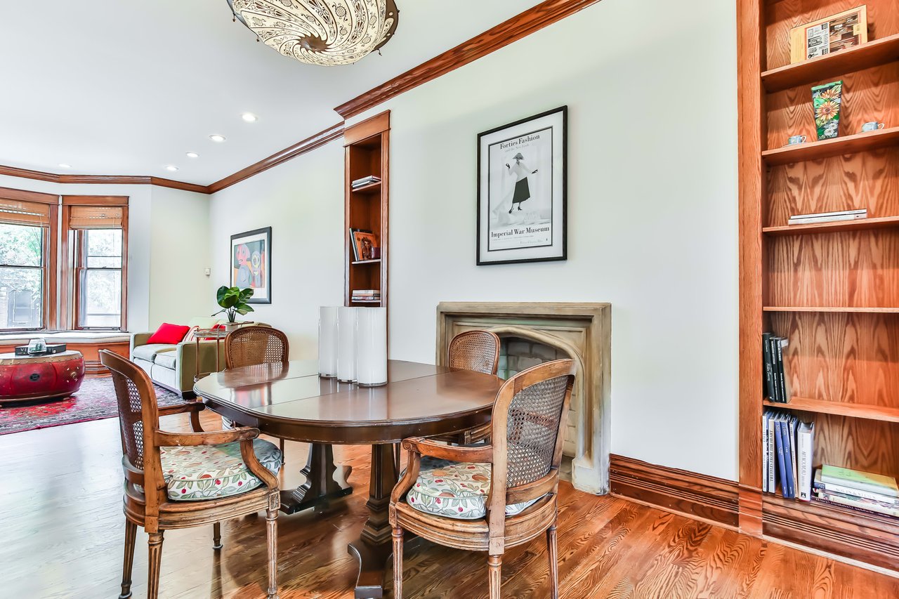 3806 N Alta Vista Ter