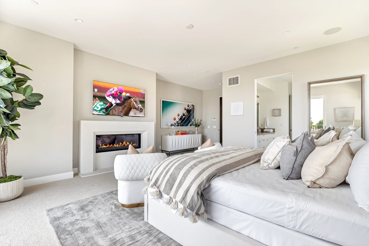 448 Serra Drive
