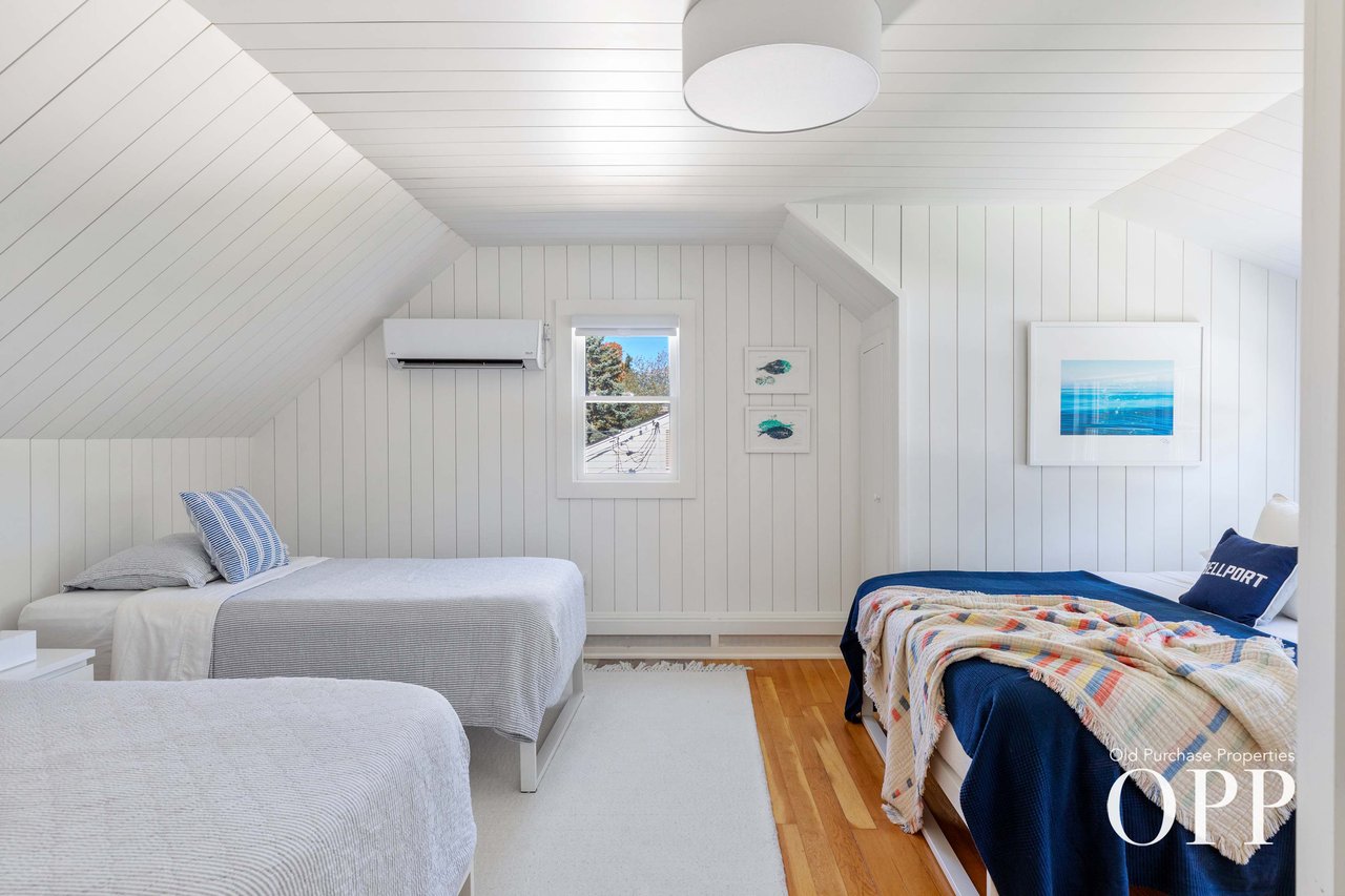  Stylish Cape Cod Retreat in Bellport Village