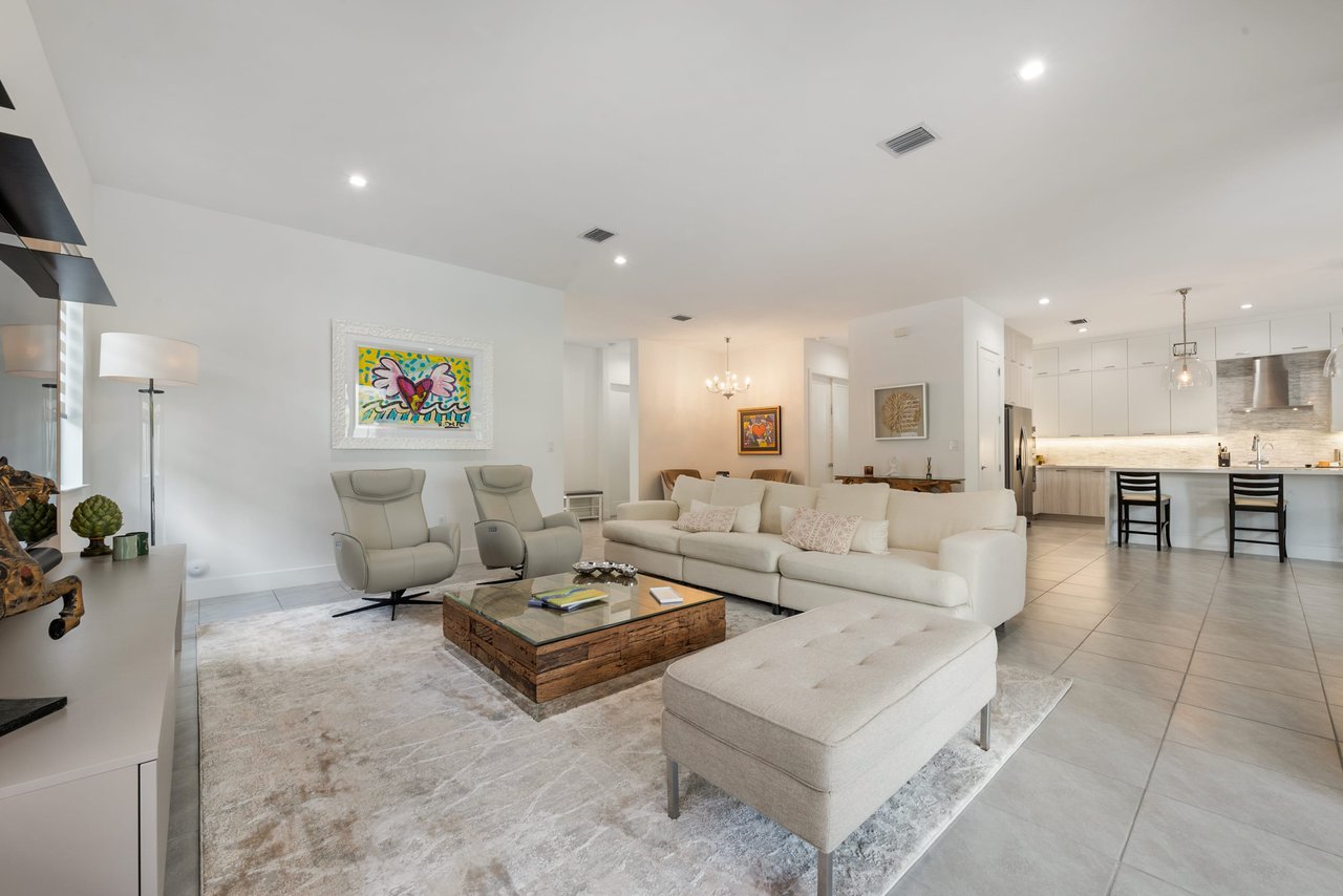 8118 NW 46th Terrace