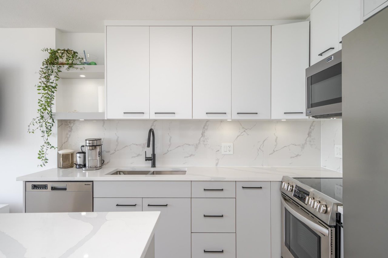 3106-13618 100 Ave