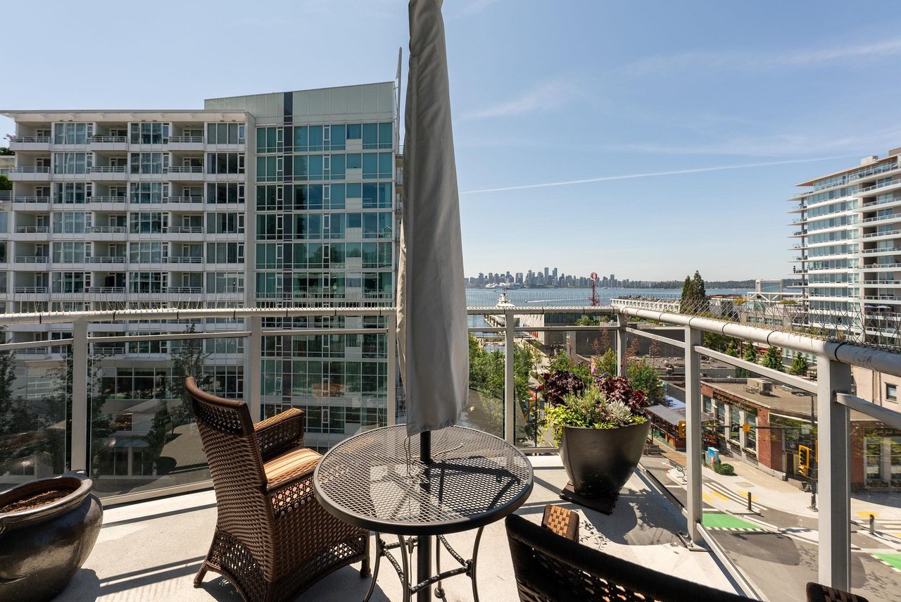 608-100 E Esplanade Ave