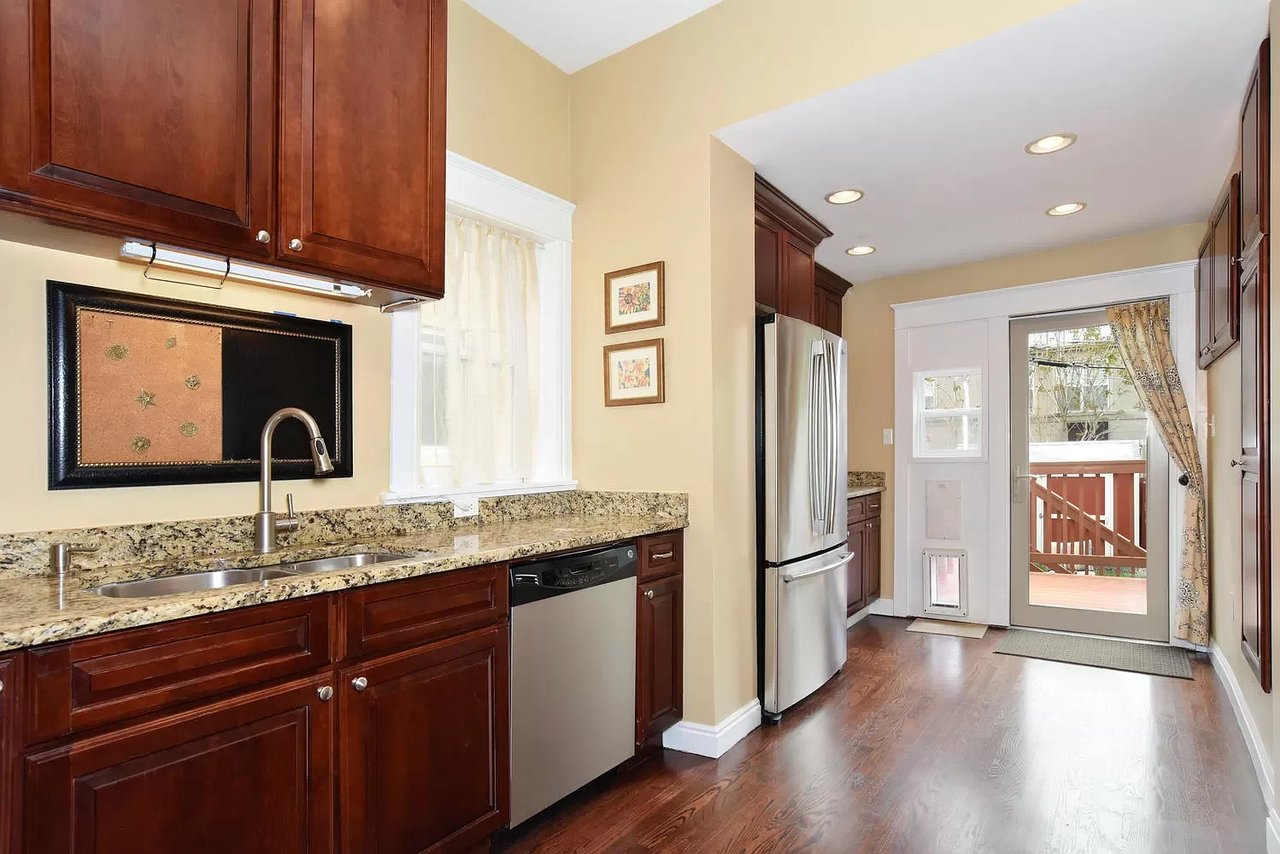 1440 N Saint Paul St