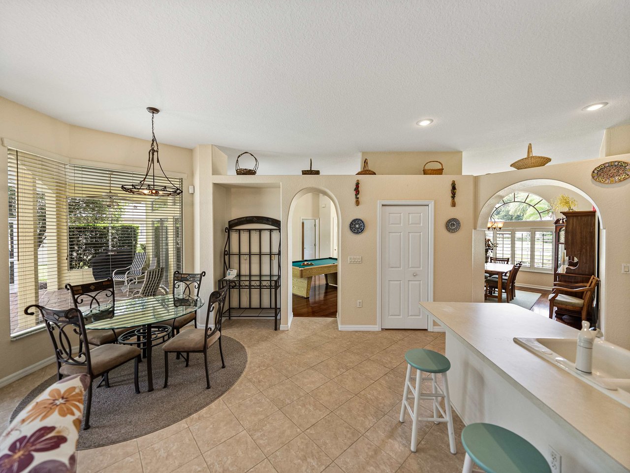 12427 FOREST HIGHLANDS DR