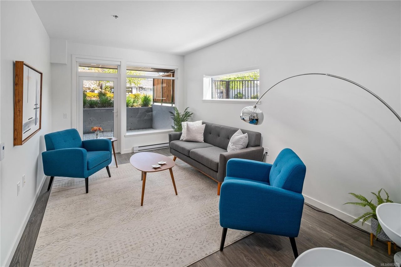 101-7162 W Saanich Rd