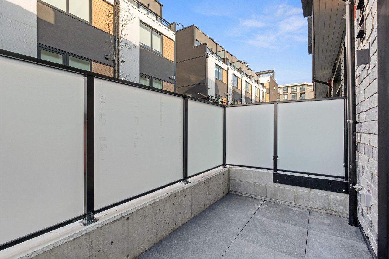127-650 E 2nd St