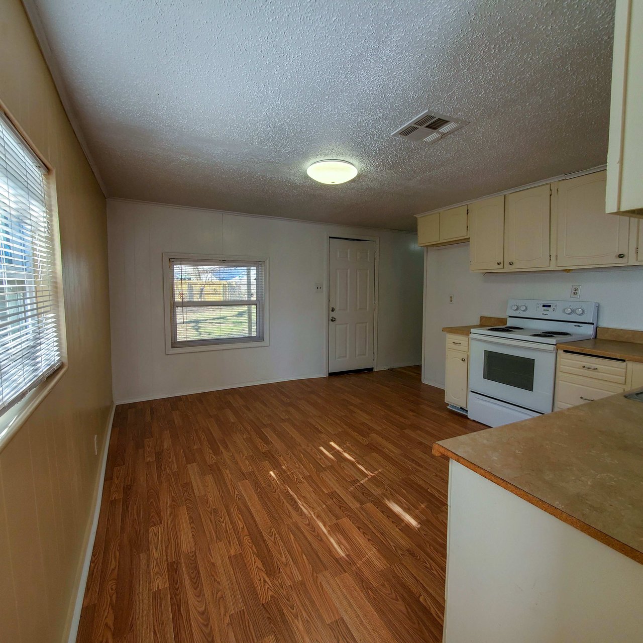 718 North Beard Ave