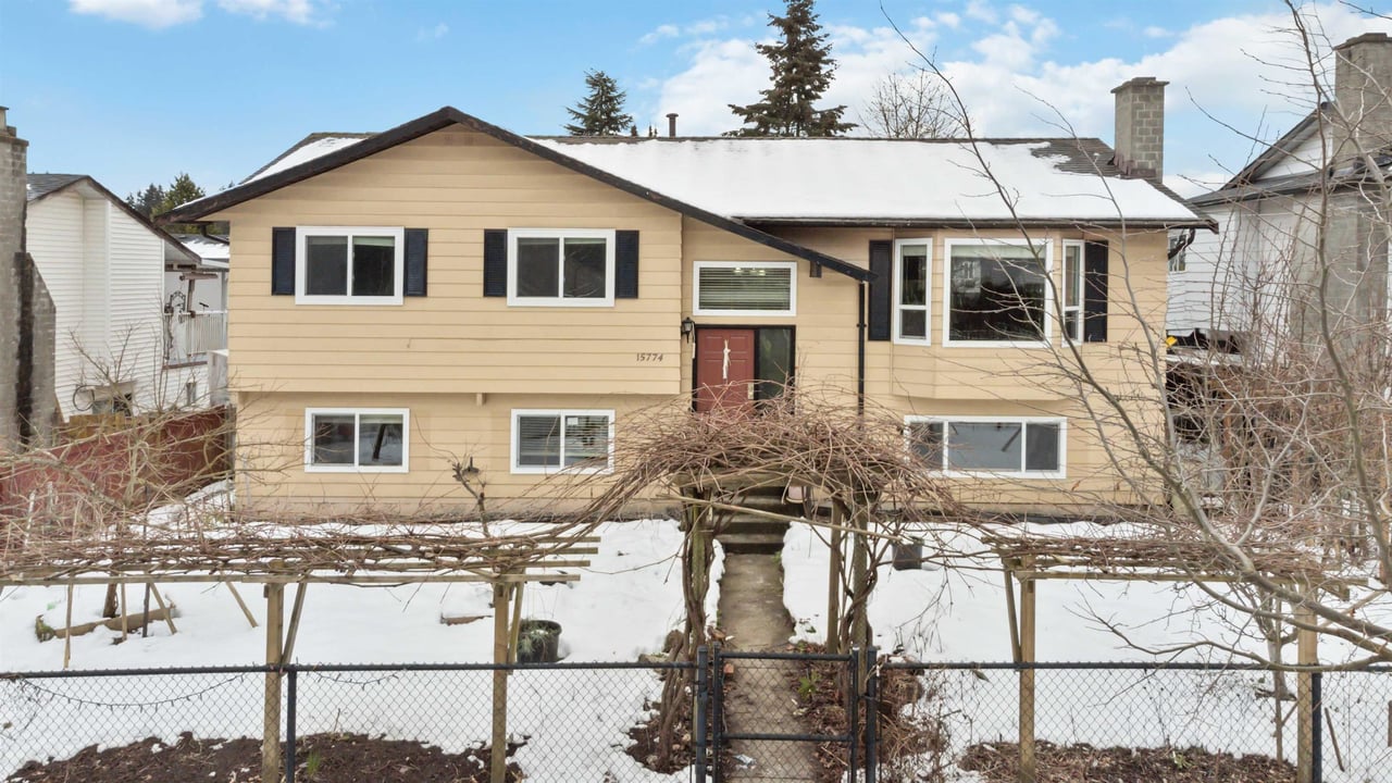15774 96 Ave