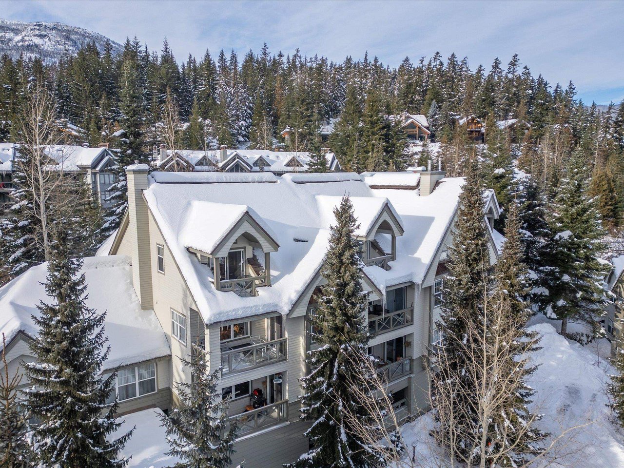 310-3300 Ptarmigan Pl