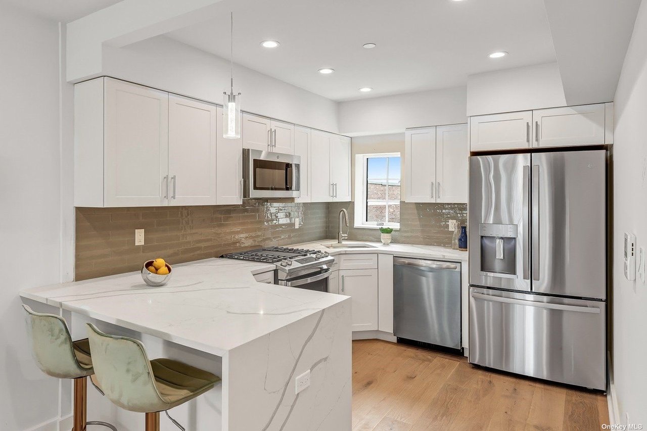 31-22 29th St, Unit 4B