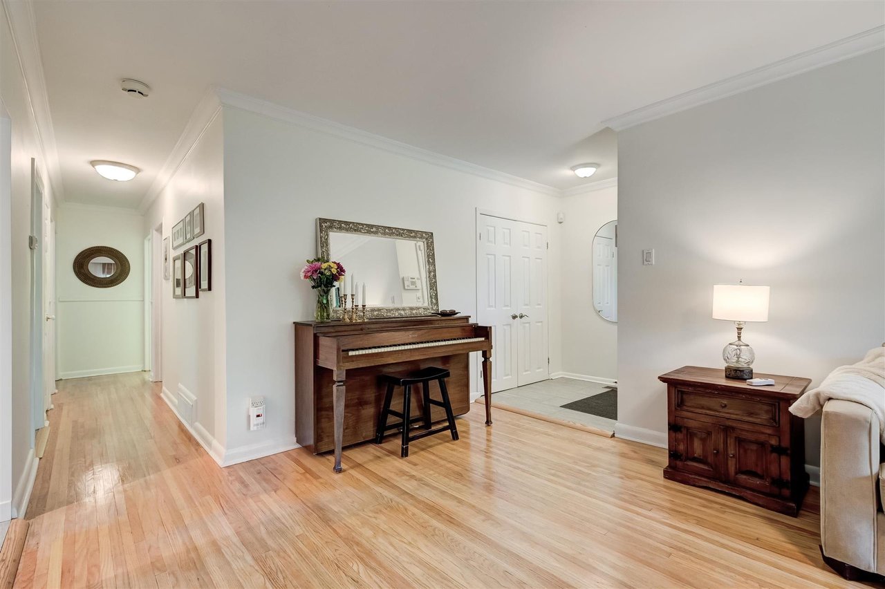 40 Nuffield Dr