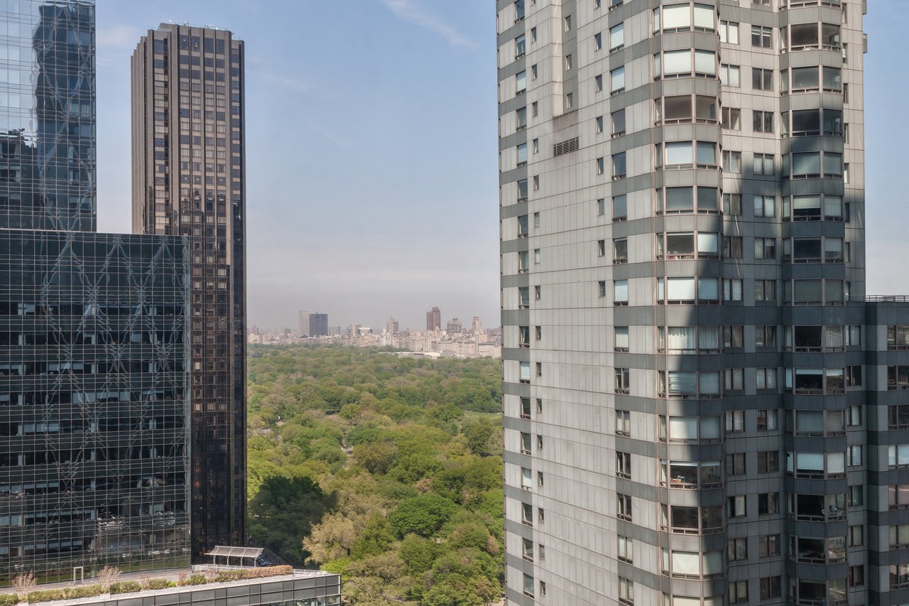 322 West 57th St, #40M