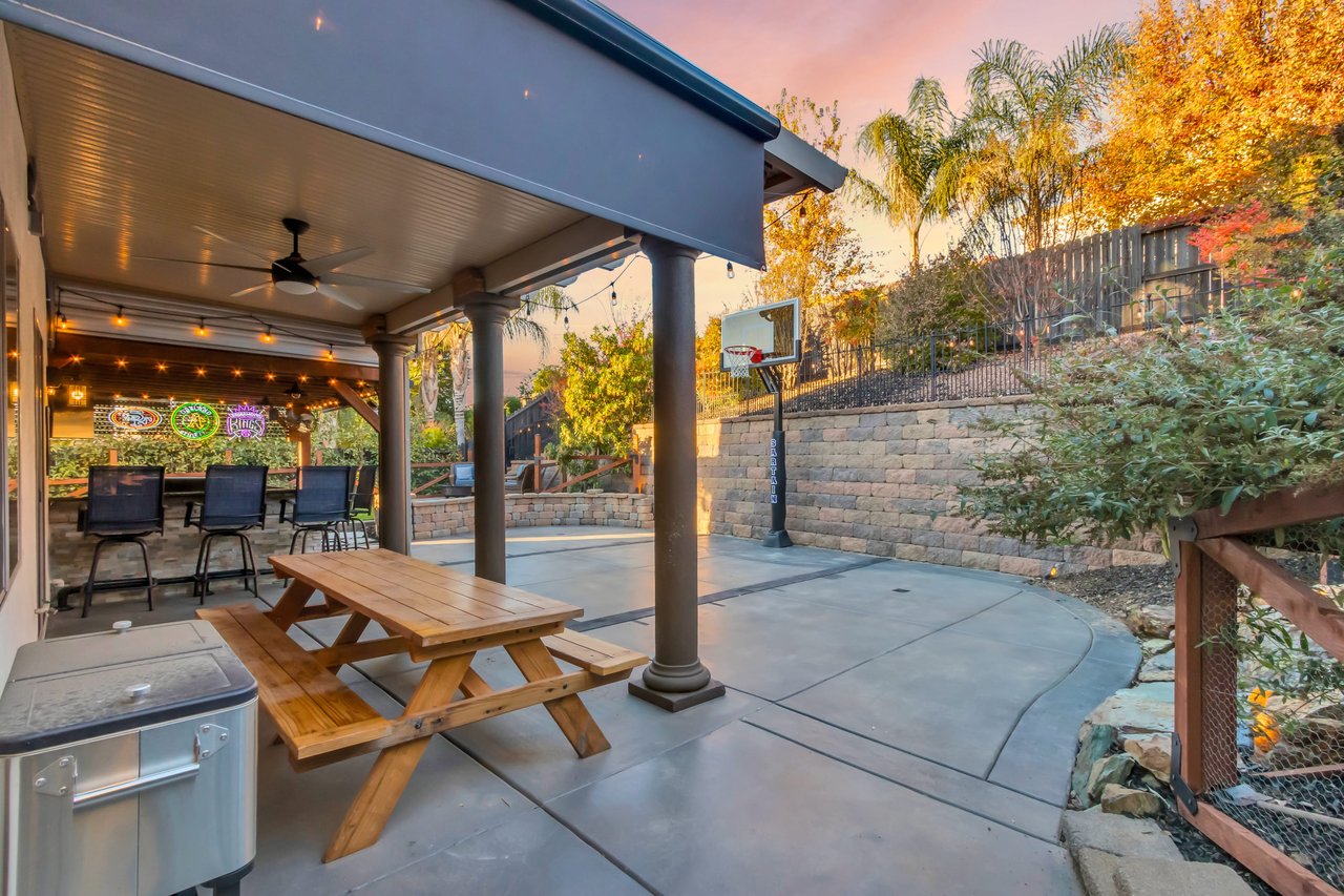 3123 Acorn Glen Way
