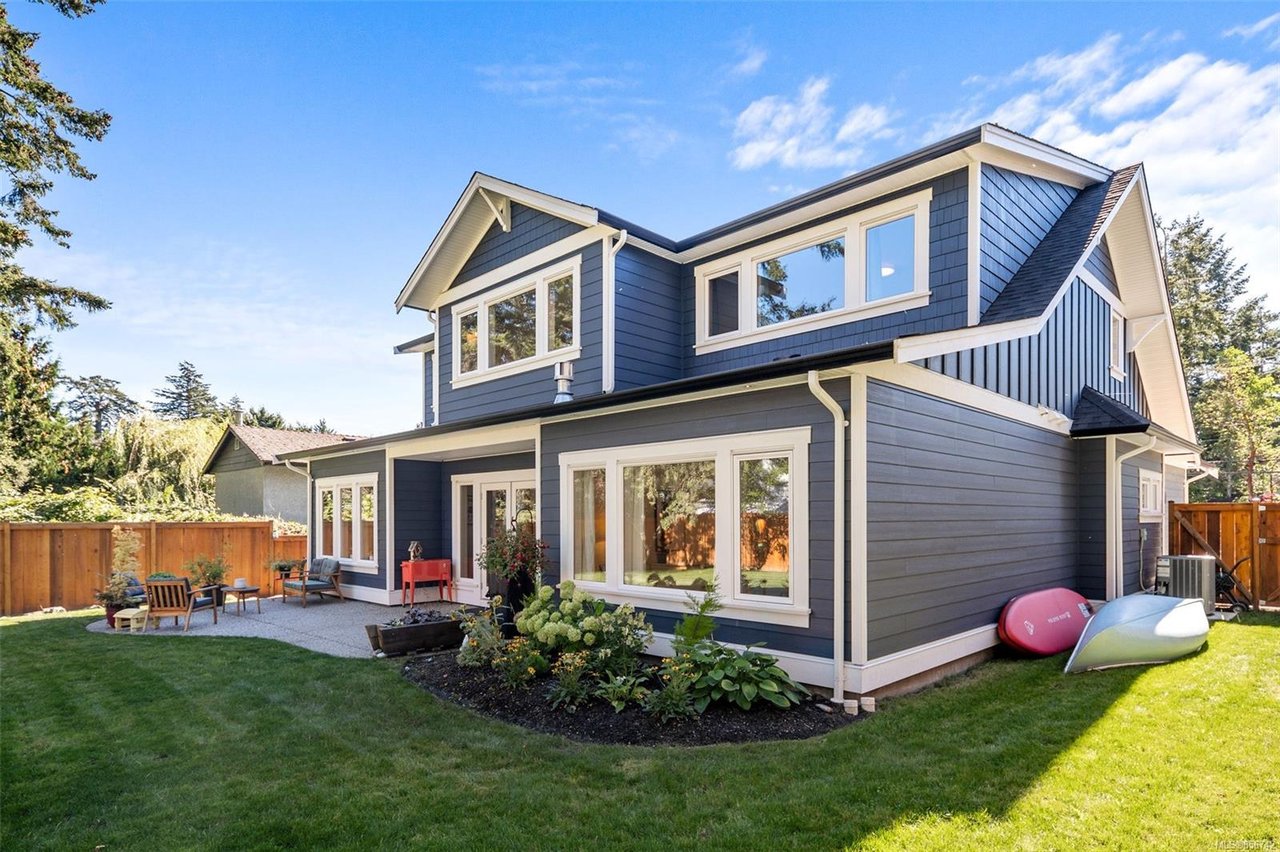 308 View Royal Ave