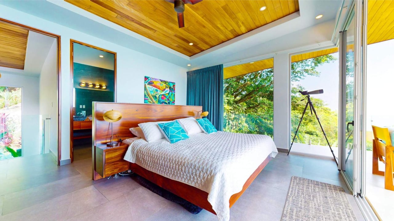 Contemporary Infinity Pool Home, Dominical, Puntarenas
