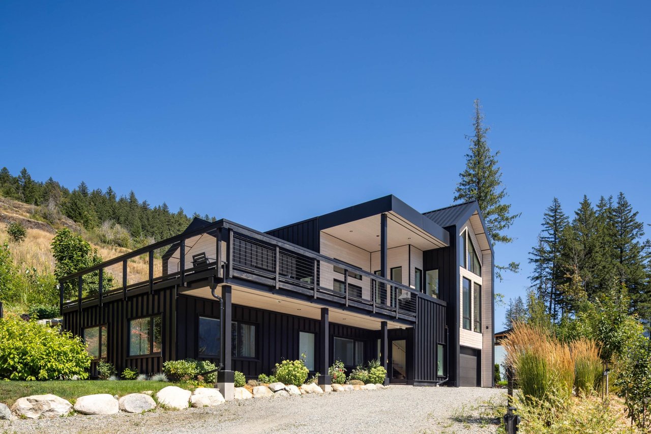7676 Cerulean Dr